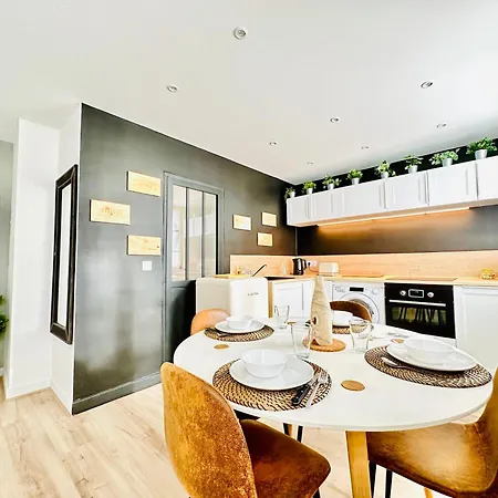 Lejlighed L'escale - 2 Bedrooms - Free Parking & Wifi
