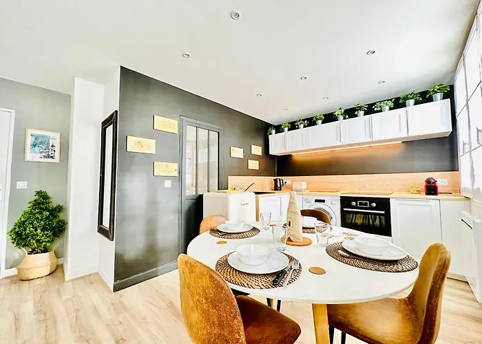 Апартаменти L'escale 2 Bedrooms Near Tram