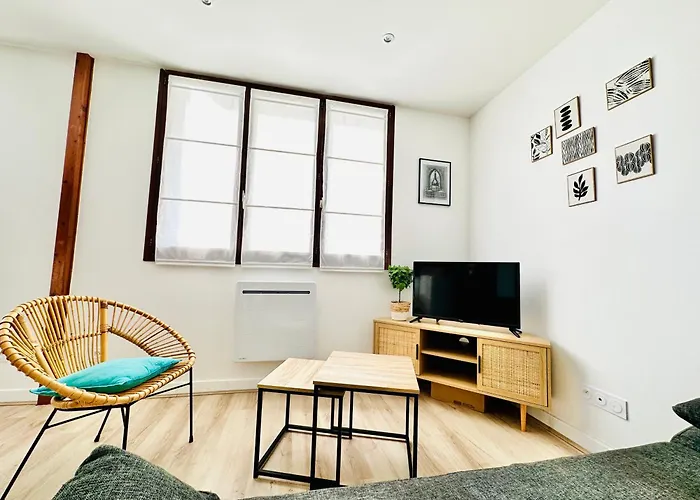 Апартаменти L'escale 2 Bedrooms Near Tram