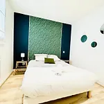 Apartmán L'escale - 2 Bedrooms - Free Parking & Wifi